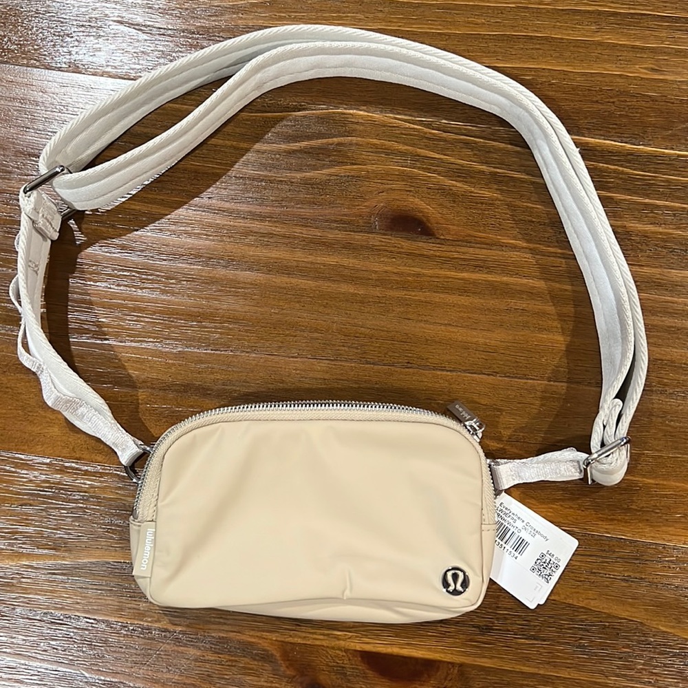 Lululemon Everywhere Crossbody Belt Bag Trnh/white ~ NWT rare